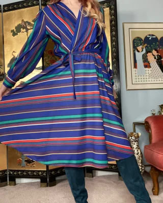 How To Stretch Back Shrunken Clothing - Vintage Fantasy Dresses - Suzanne Carillo How To Stretch Back Shrunken Clothing - Vintage Fantasy Dresses - Suzanne Carillo